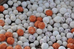 地域特産品を活用したクラファンの農業活用事例は？